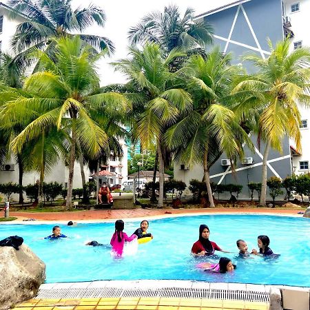 Smilez Homestay H102 & A306 At Pd Perdana Kondo Resort Порт-Діксон Екстер'єр фото