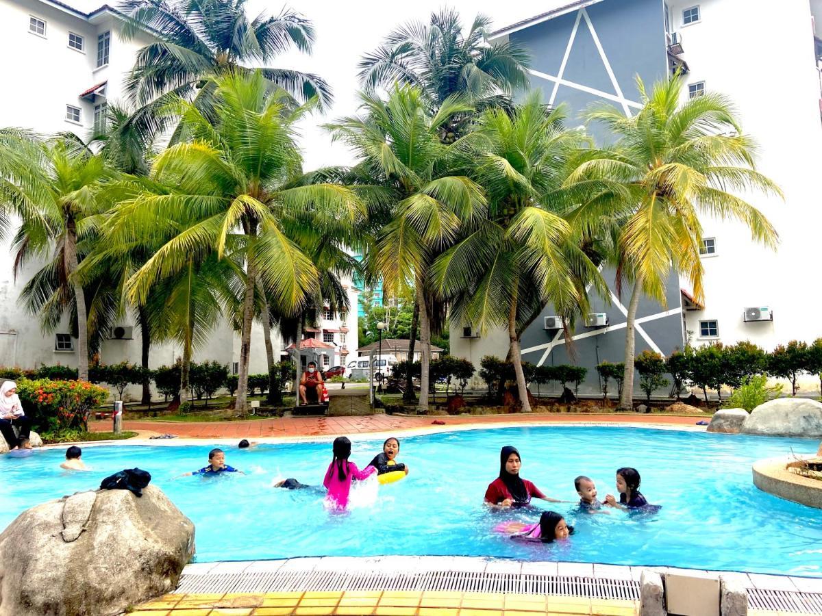 Smilez Homestay H102 & A306 At Pd Perdana Kondo Resort Порт-Діксон Екстер'єр фото